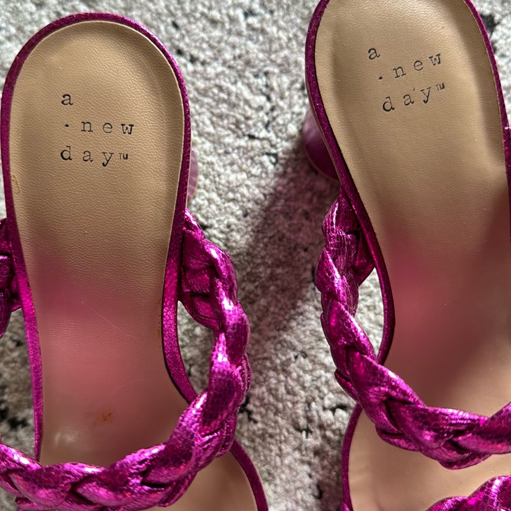 Pink Heels - Picture 4 of 7